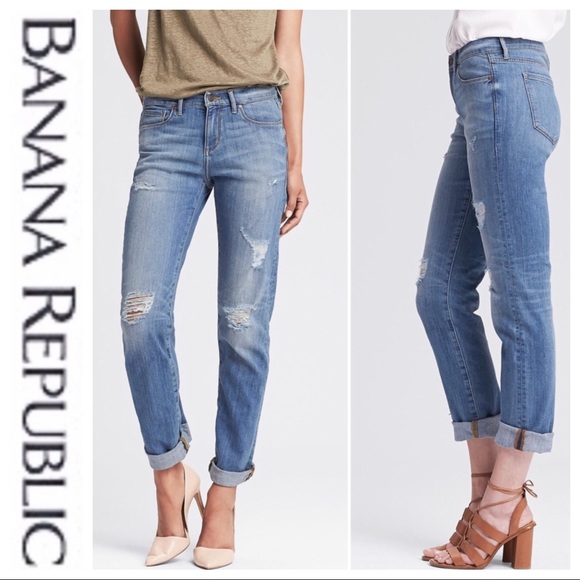 Banana Republic Denim - 💕SALE💕Banana Republic Straight Distressed Denim